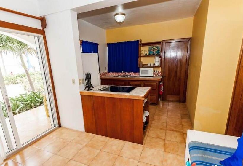 جناح, Caribbean Villas