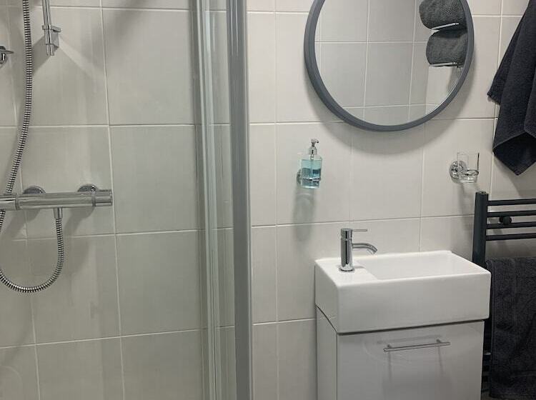 اتاق لوکس, Castle View Bed And Breakfast