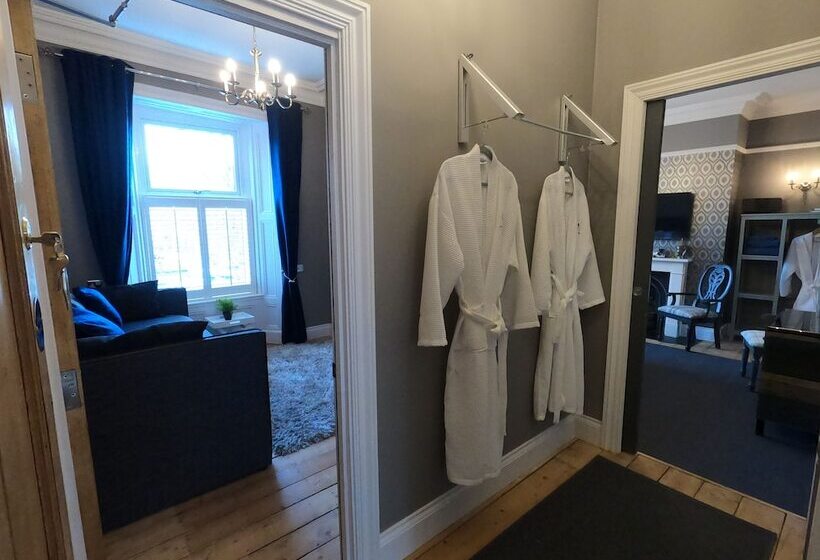 سوییت لوکس, Castle View Bed And Breakfast