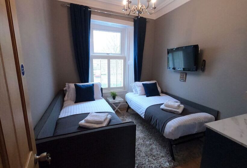سوییت لوکس, Castle View Bed And Breakfast