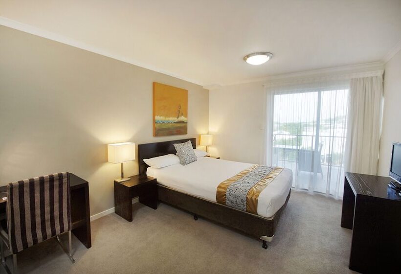 استودیوی استاندارد, Gladstone City Central Apartment Hotel Official