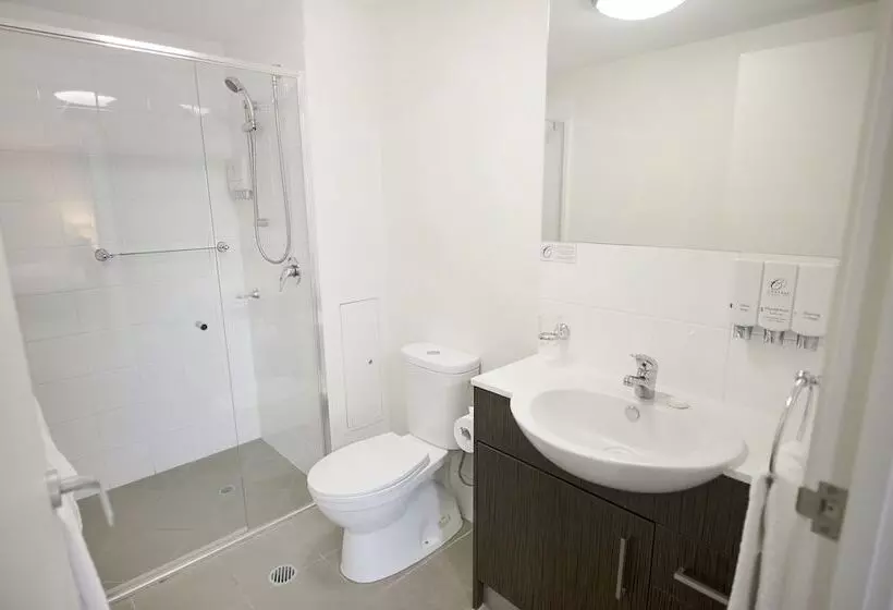 استودیوی استاندارد, Gladstone City Central Apartment Hotel Official