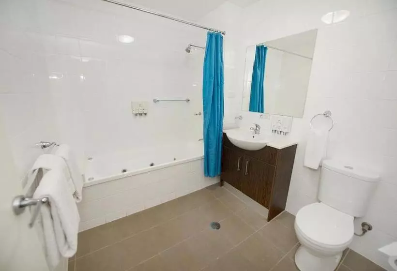 استودیوی استاندارد, Gladstone City Central Apartment Hotel Official