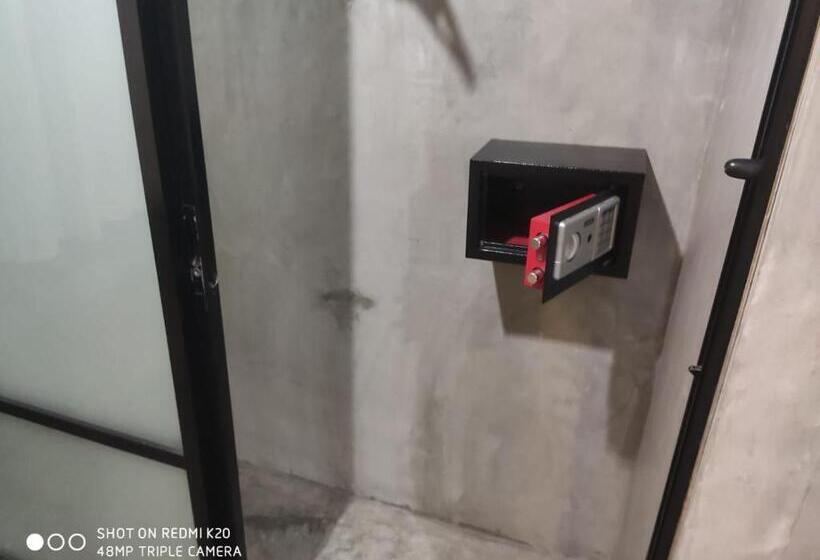 شقة غرفتين, Amarin Hotel Patong