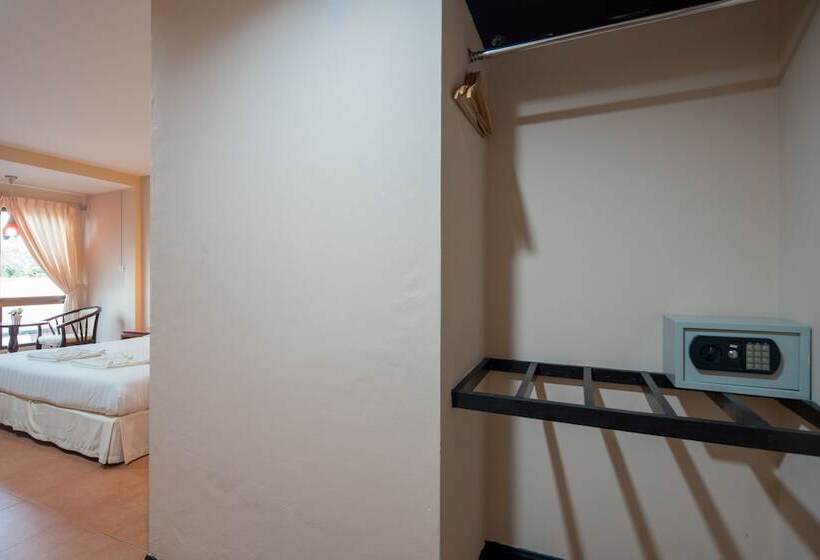 غرفة سوبيريور, Amarin Hotel Patong