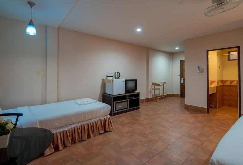 غرفة سوبيريور ثلاثية, Amarin Hotel Patong