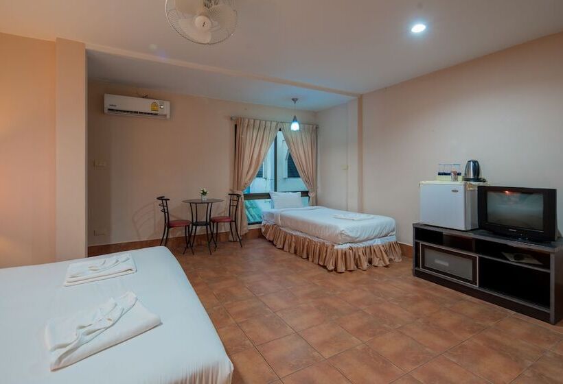 غرفة سوبيريور ثلاثية, Amarin Hotel Patong