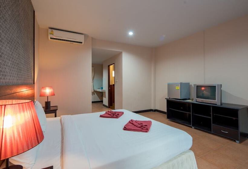 إستوديو سوبيريور, Amarin Hotel Patong