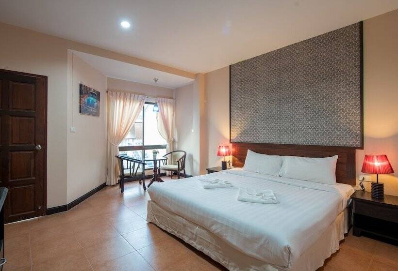 إستوديو سوبيريور, Amarin Hotel Patong
