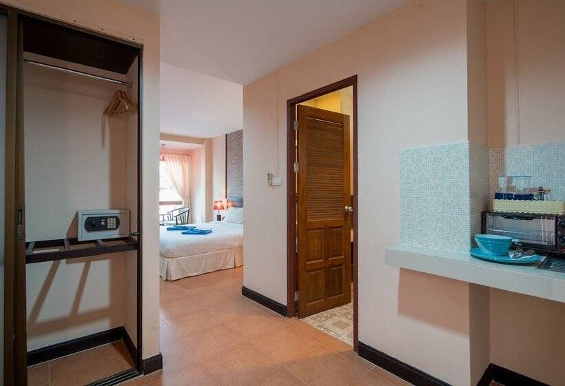 수피리어 스튜디오, Amarin Hotel Patong