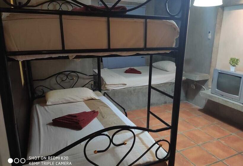 شقة غرفتين, Amarin Hotel Patong