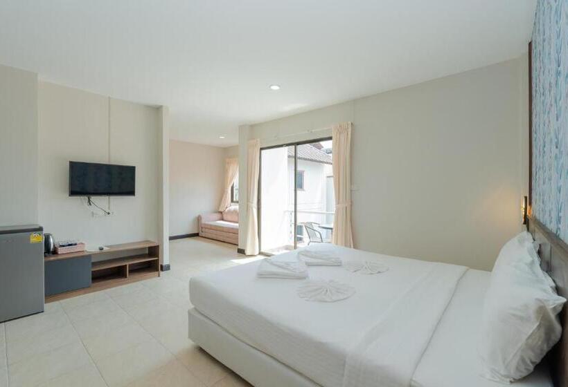 إستوديو سوبيريور, Amarin Hotel Patong