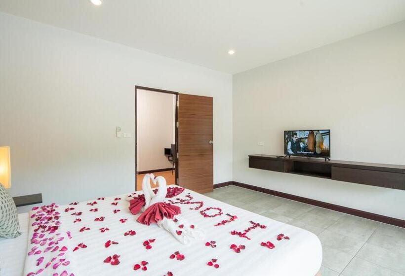 침실 1개 디럭스 아파트, Amarin Hotel Patong