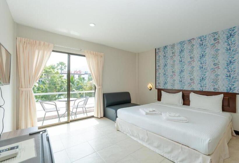 إستوديو سوبيريور, Amarin Hotel Patong