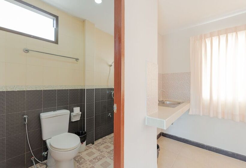 إستوديو سوبيريور, Amarin Hotel Patong