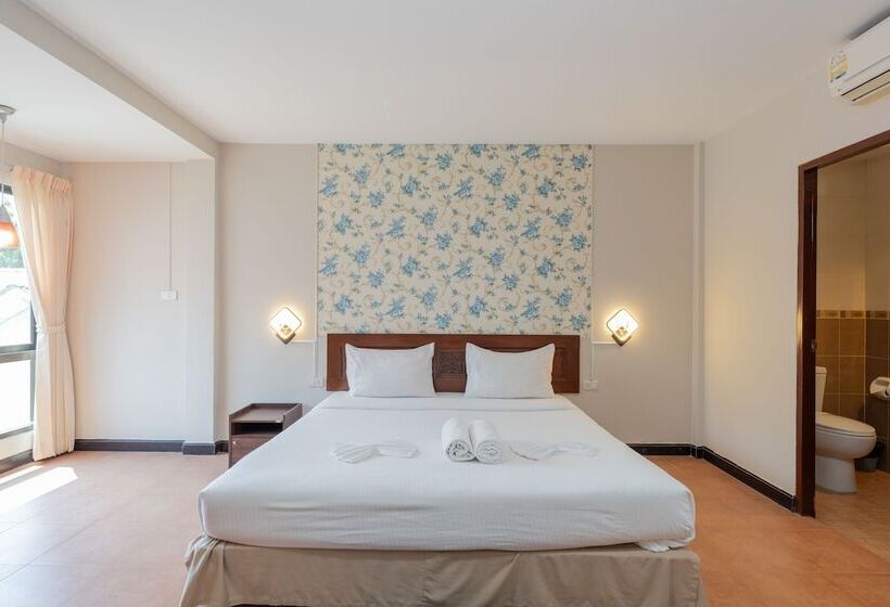 إستوديو سوبيريور, Amarin Hotel Patong