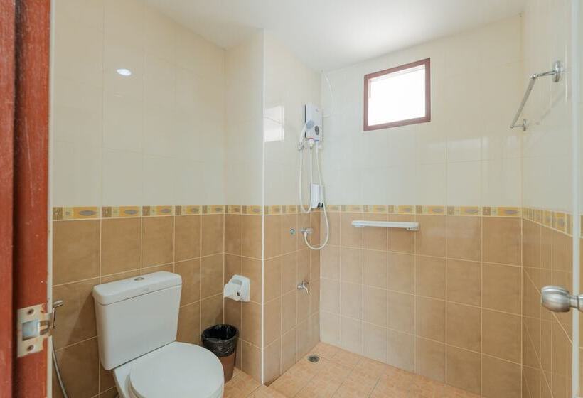 إستوديو سوبيريور, Amarin Hotel Patong