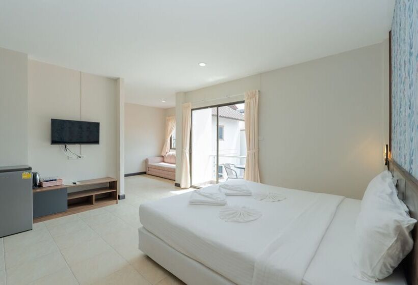 수피리어 스튜디오, Amarin Hotel Patong