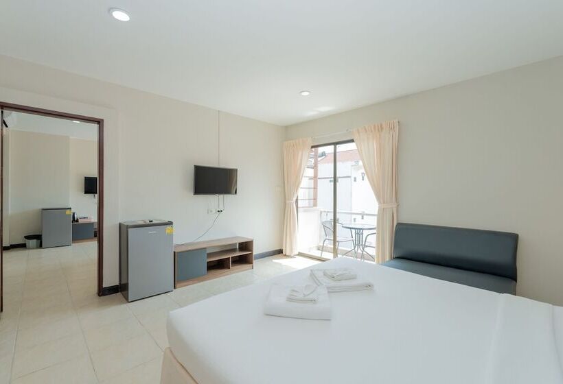 إستوديو سوبيريور, Amarin Hotel Patong