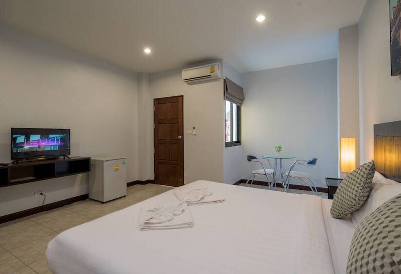 إستوديو ديلوكس, Amarin Hotel Patong