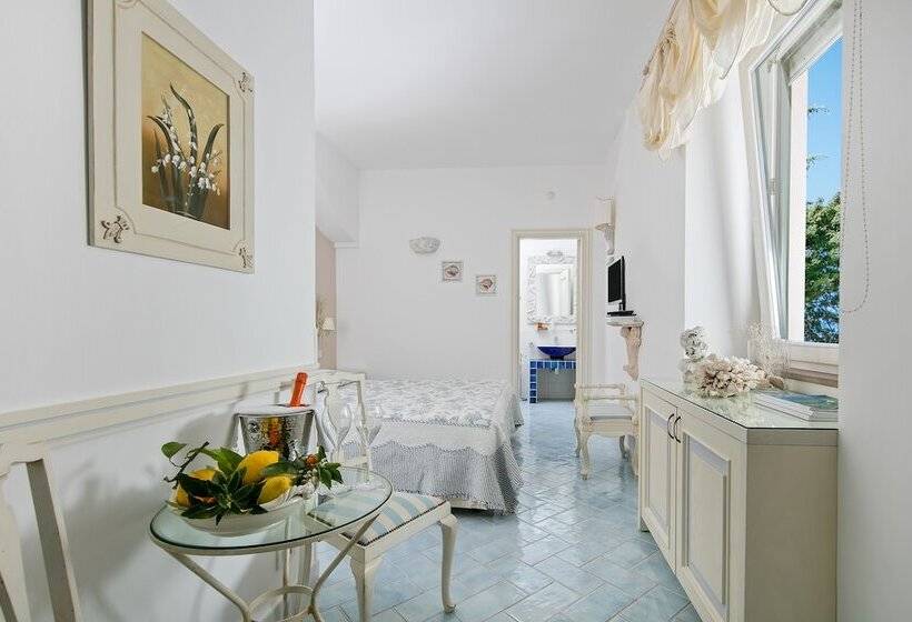 Superior Room with Terrace, Boutique Hotel Casa Mariantonia