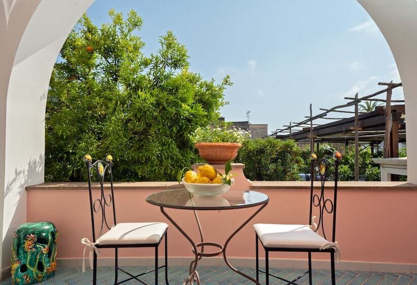 اتاق لوکس با چشم‌انداز باغ, Boutique Hotel Casa Mariantonia