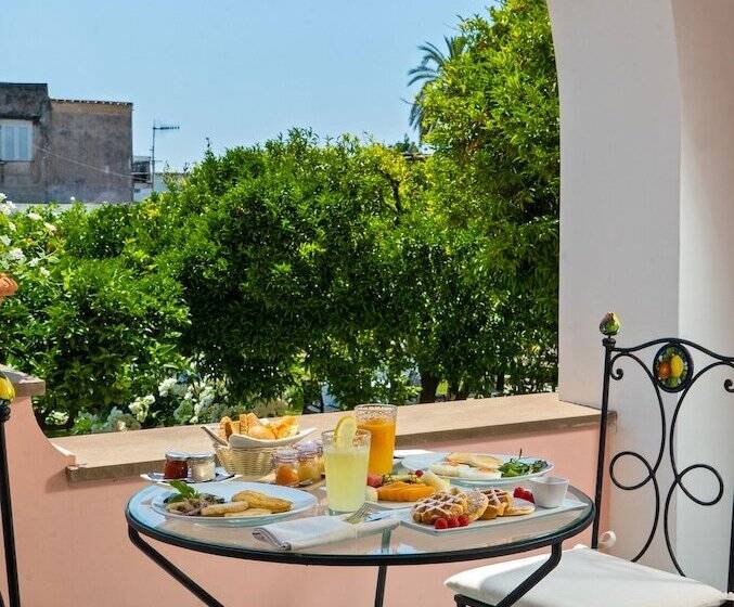 اتاق لوکس با چشم‌انداز باغ, Boutique Hotel Casa Mariantonia