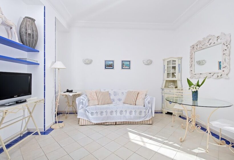 سوییت با چشم‌انداز دریا, Boutique Hotel Casa Mariantonia