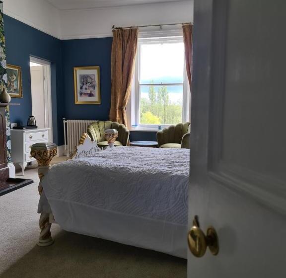 غرفة سوبيريور سرير كينج, Broom Hall Country