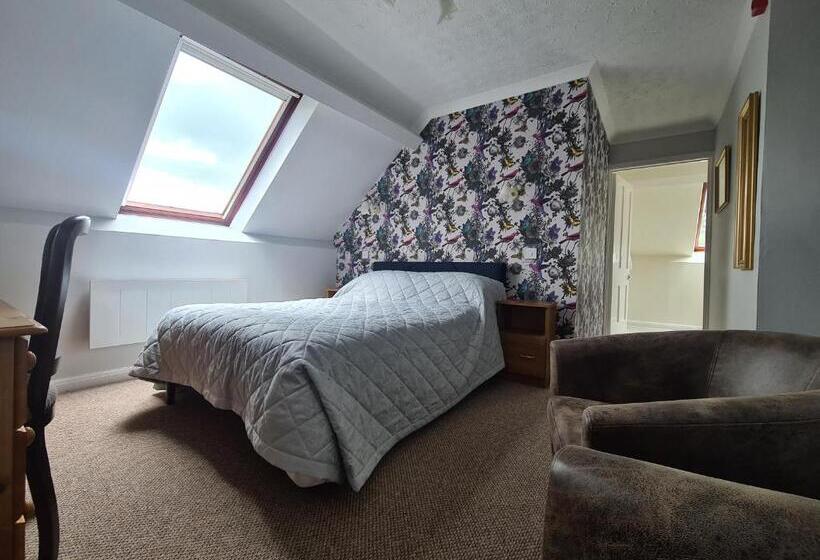 غرفة قياسية, Broom Hall Country