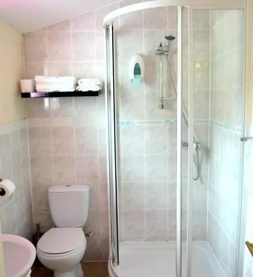 バス共有のスタンダードルーム, Ely Guest House