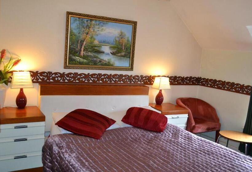 带共用浴室的标准房间, Ely Guest House