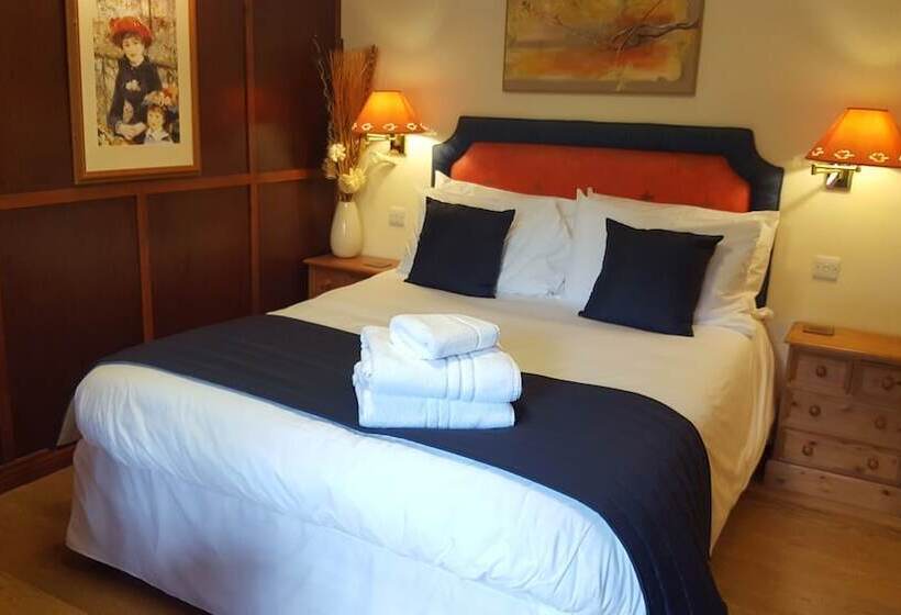 标准间, Walnut Tree