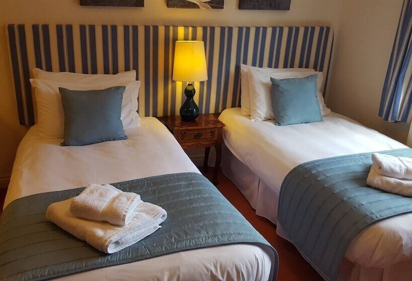 标准间, Walnut Tree