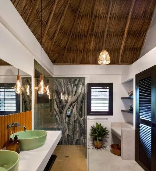 キングサイズベッドのデラックスルーム, Matachica Beach Resort And Spa
