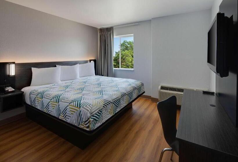 اتاق استاندارد با تخت بزرگ, Motel 6san Antonio, Tx  Airport