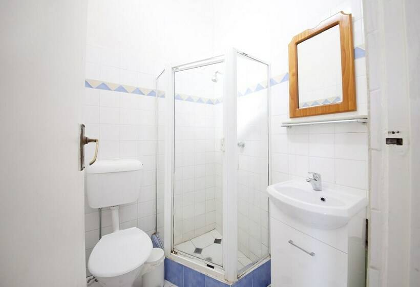 家庭间, Manly Waves