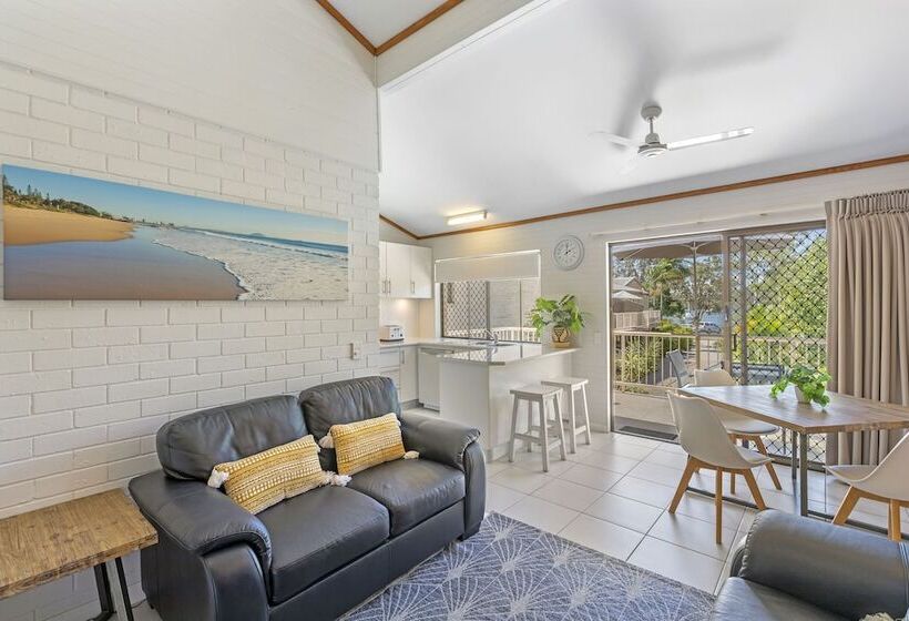 带露台两卧住房, Noosa Village River Resort