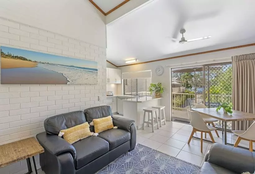 Rivitalo 2 Makuuhuonetta, Noosa Village River Resort