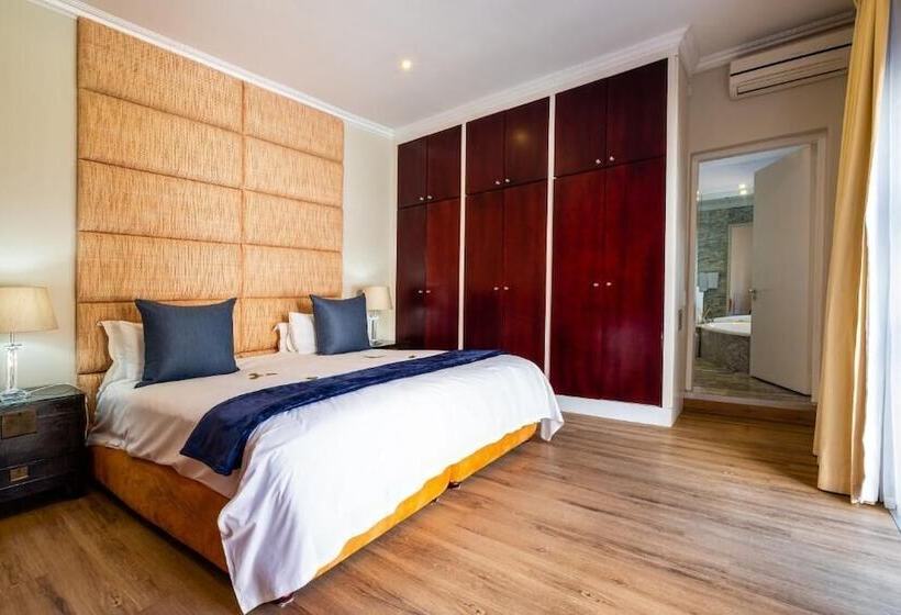 اتاق کلاسیک, 3 On Camps Bay