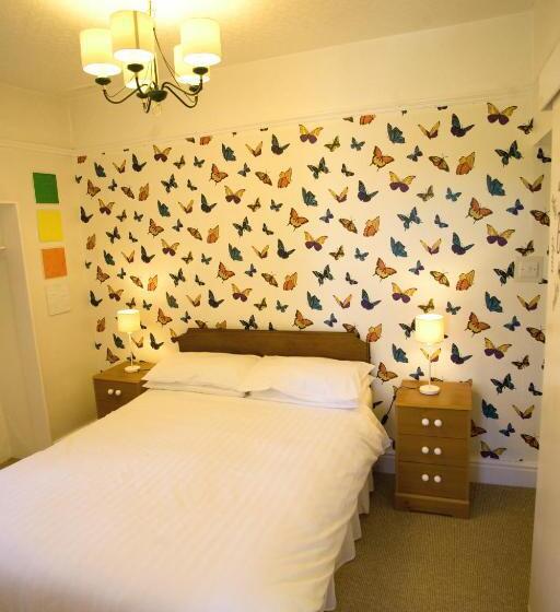 اتاق استاندارد سه نفره, The Northwood