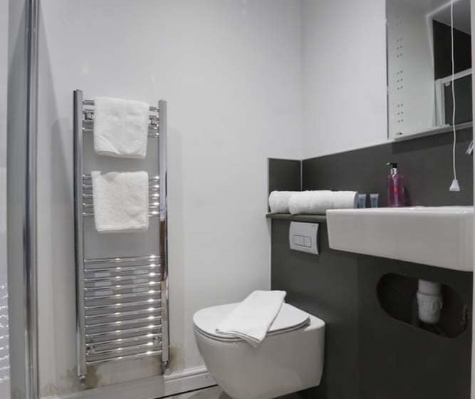 スタンダードルーム, The Royal Station