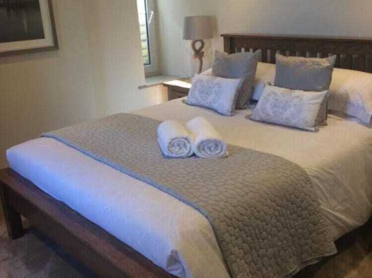 اتاق لوکس, The Wheelhouse