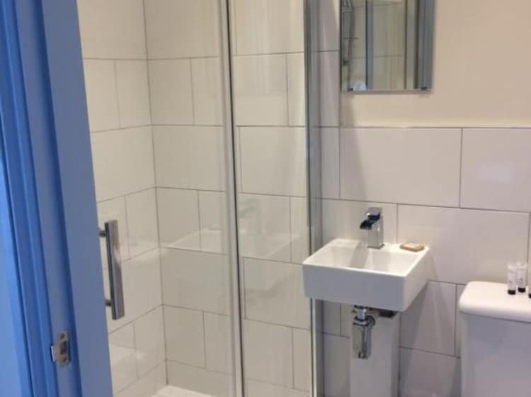 اتاق استاندارد, The Wheelhouse