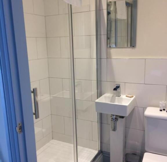 اتاق استاندارد, The Wheelhouse