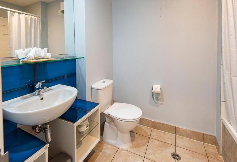 غرفة ديلوكس سرير كينج ذات إطلالة, Quality Hotel Oceans Tutukaka