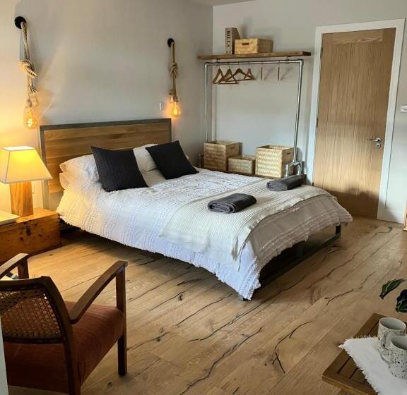 اتاق استاندارد, Fig Tree House