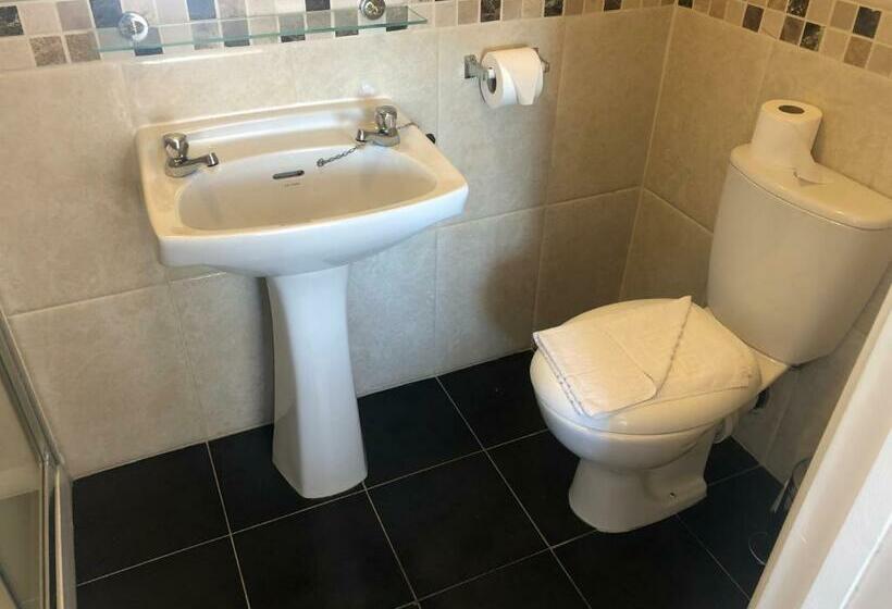 Семейный Номер, Southcote Accommodation