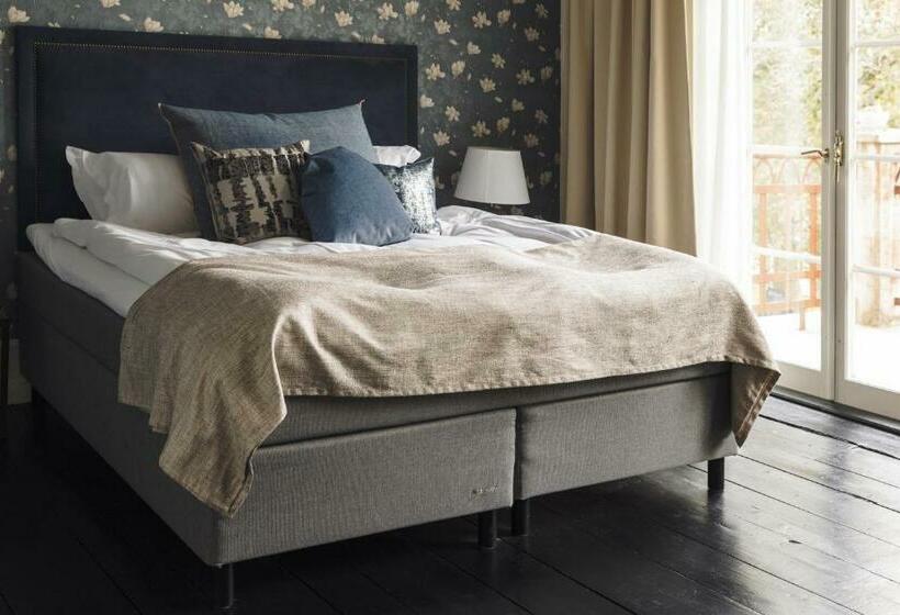 Номер Стандарт, Grå Gåsen