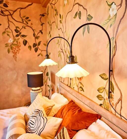 Полулюкс Повышенной Комфортности, Grå Gåsen